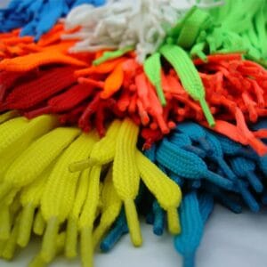 Shoe laces flat